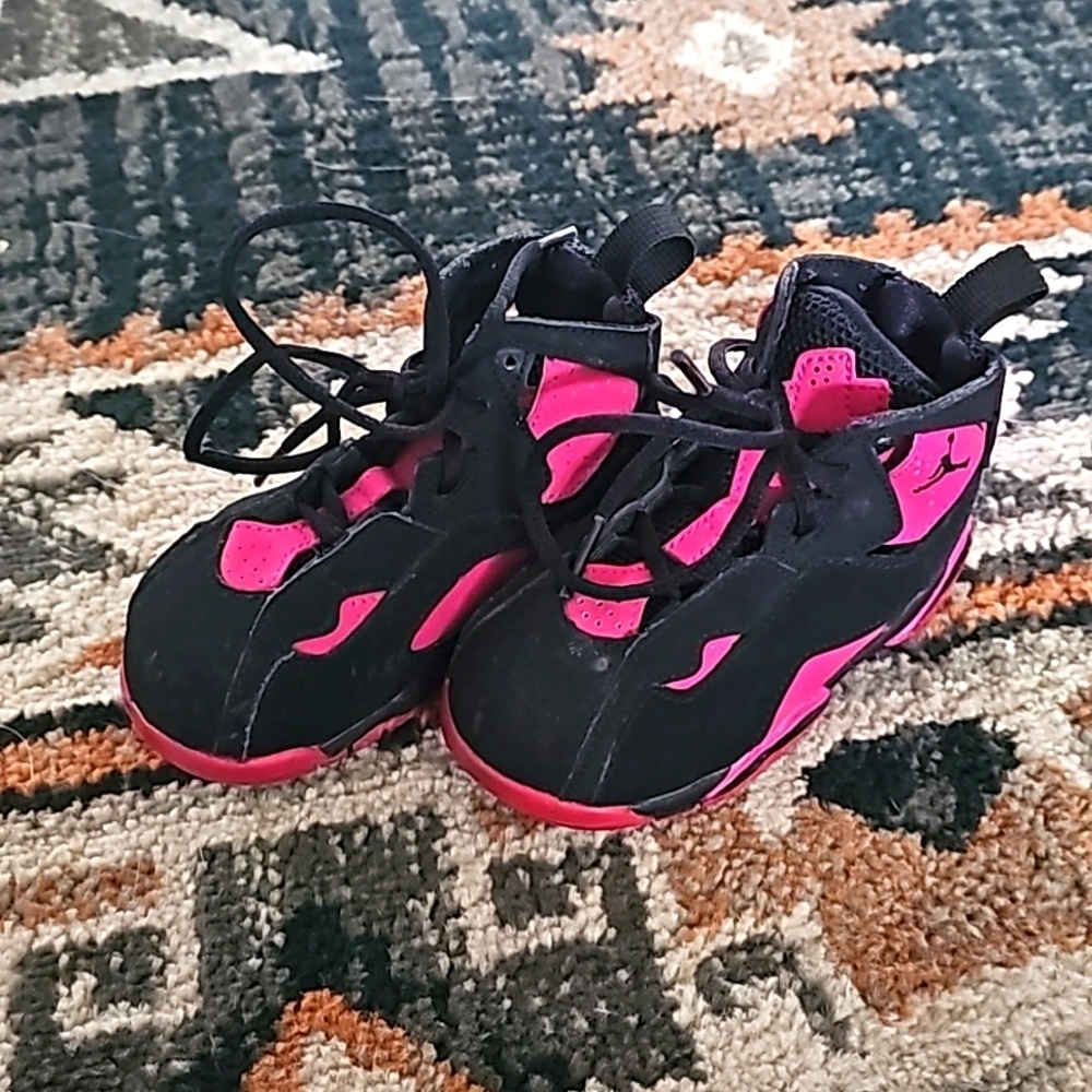Jordan True Flight GT 'Black Sport Fuchsia'